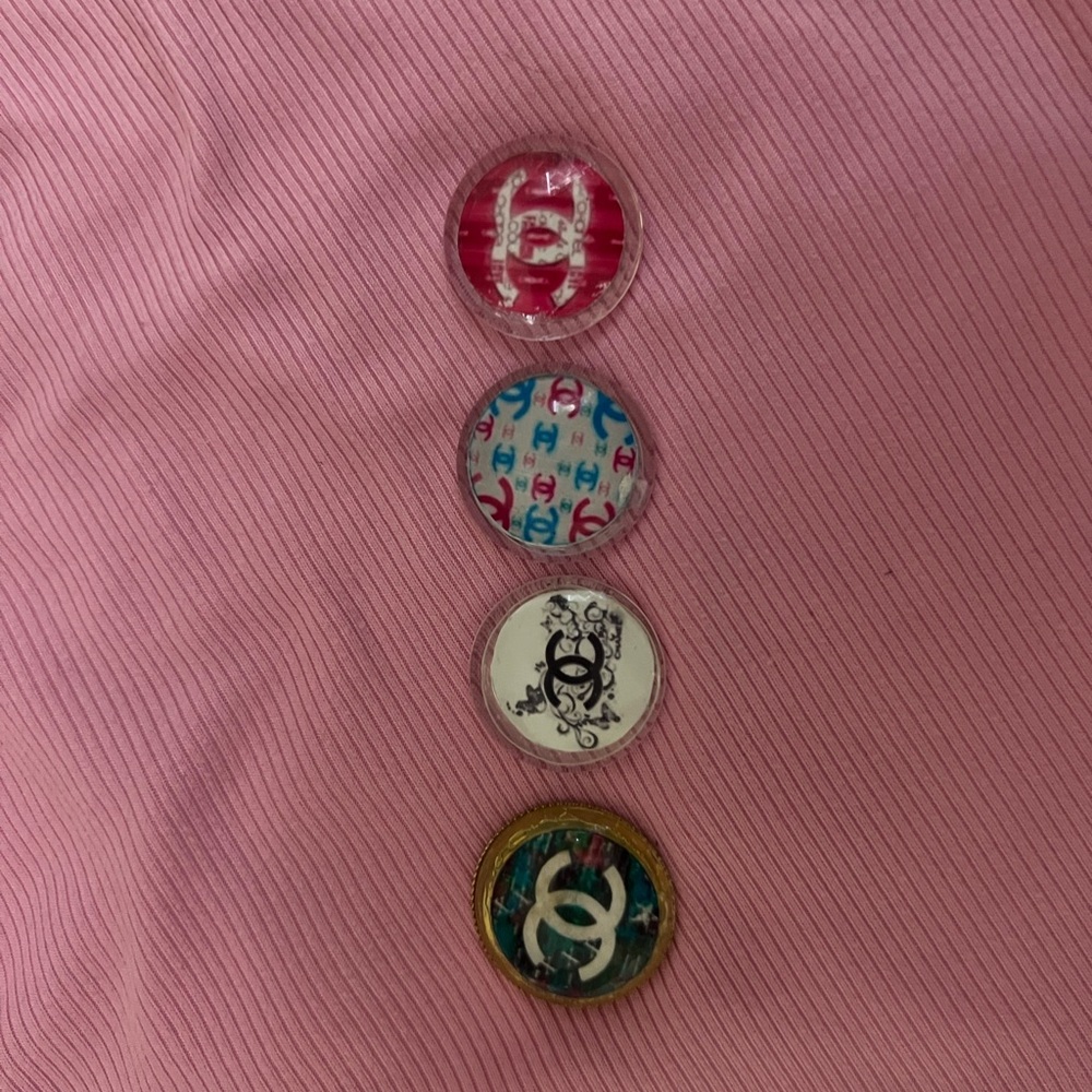 Fashion inspired Logo pendant/charms ready to use